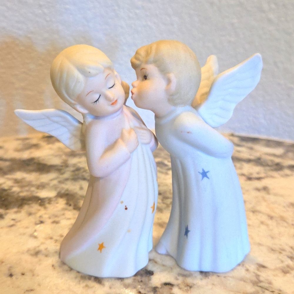 Vintage Lefton Kissing Angels